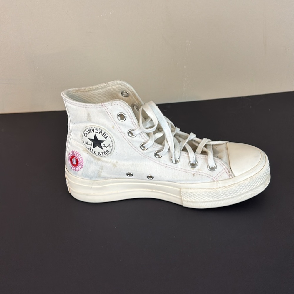 Converse Allstar Lift White Festival Embroidered Flowers High Tops Size 8.5